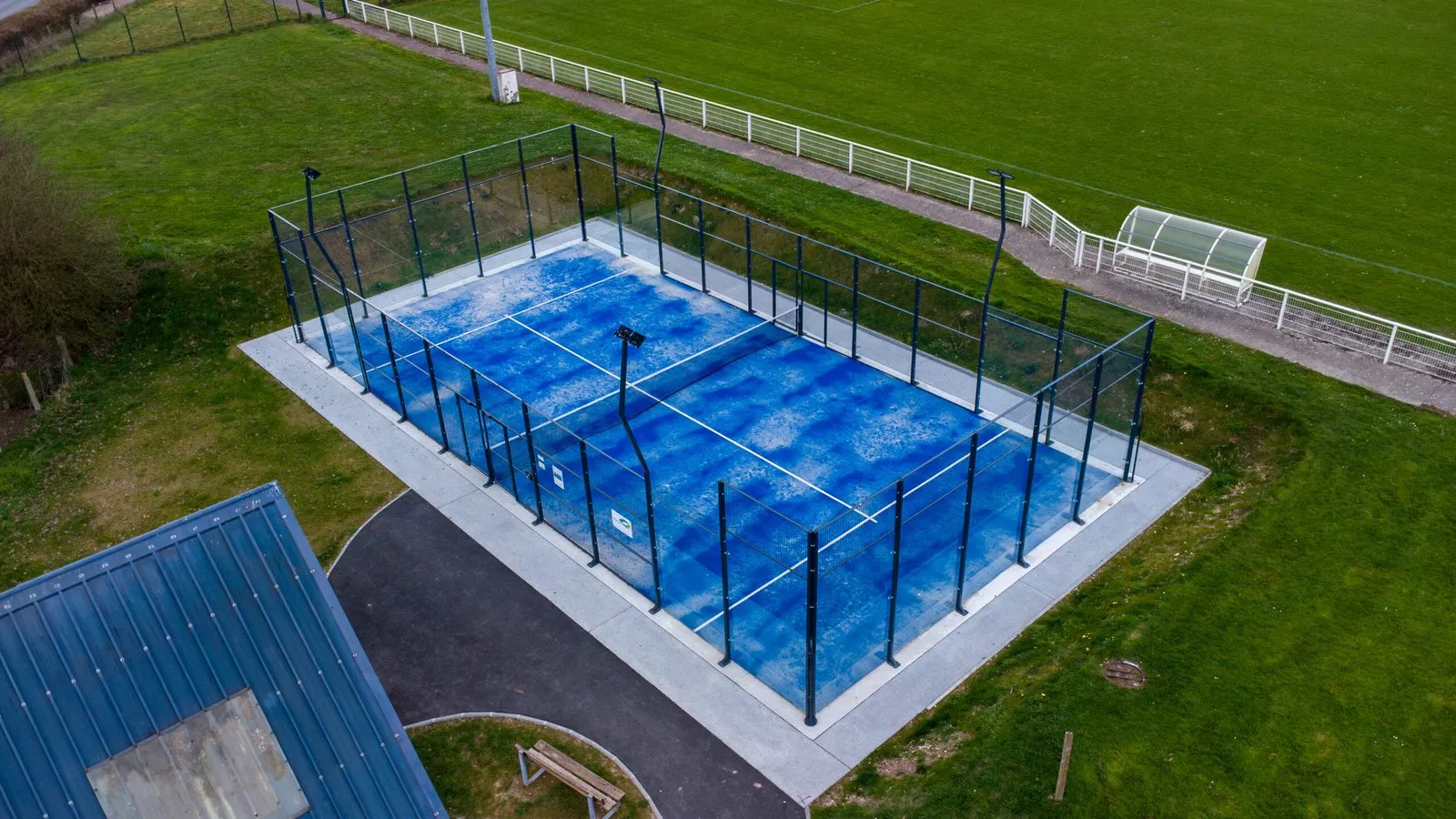 La piste de padel du complexe André Lancial à Achicourt